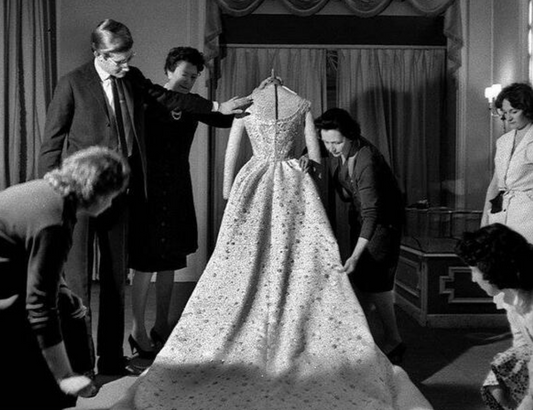 Las novias de Yves Saint Laurent: alta costura que rompió convencionalismos