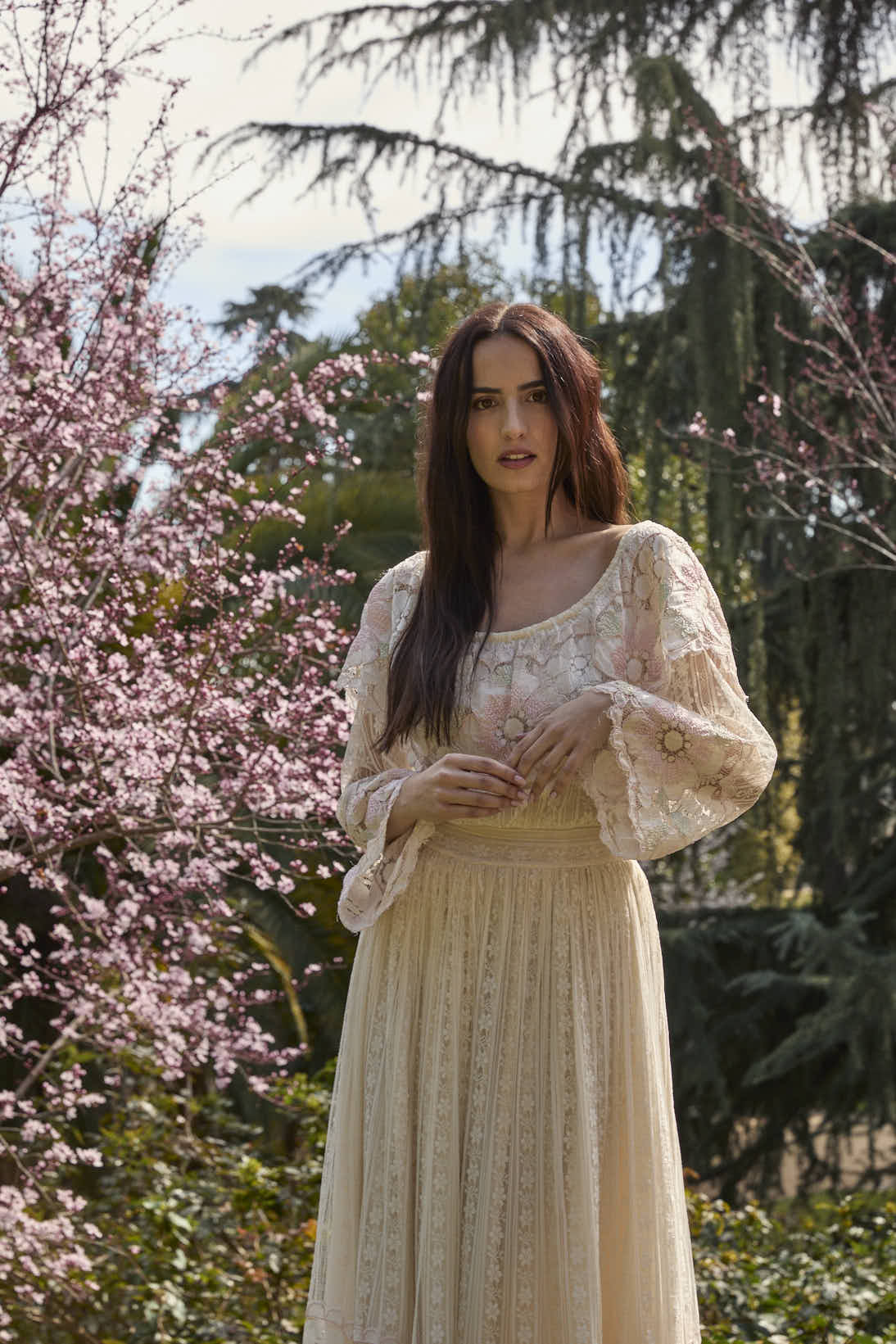Vestido de novia vintage con encaje de flores rosas