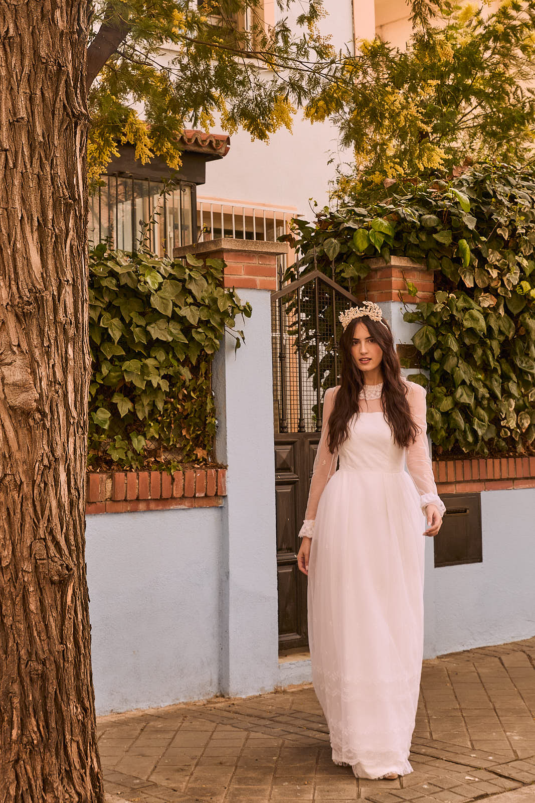 Vestido de novia de tul bordado Años 70