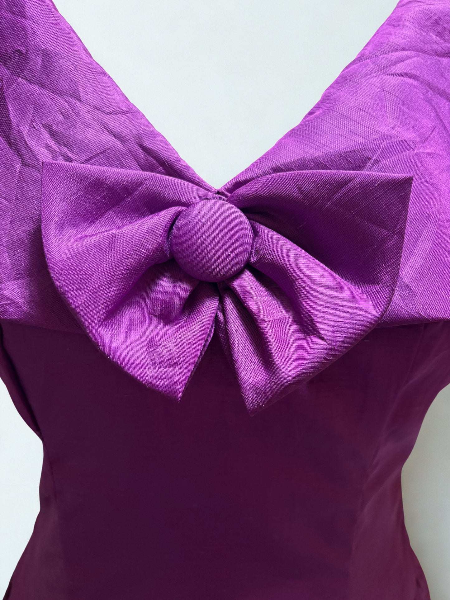 Vestido vintage con escote bardot y lazo