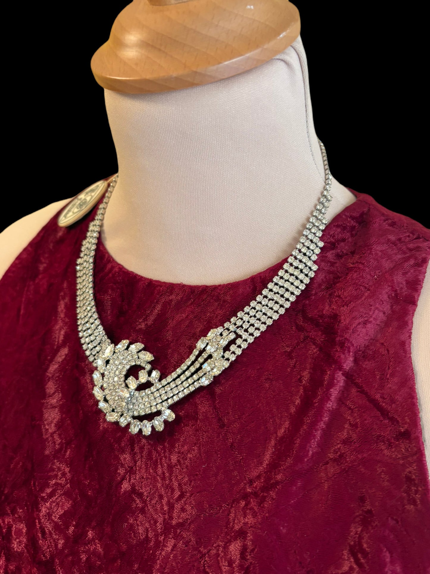 Collar pedrería Elvira Gramano Roma, años 80