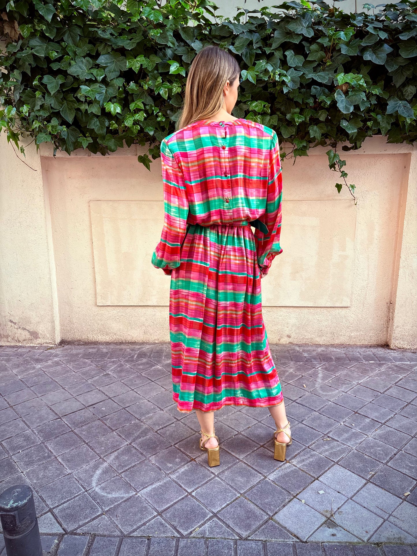 Vestido seda rayas de colores años 80
