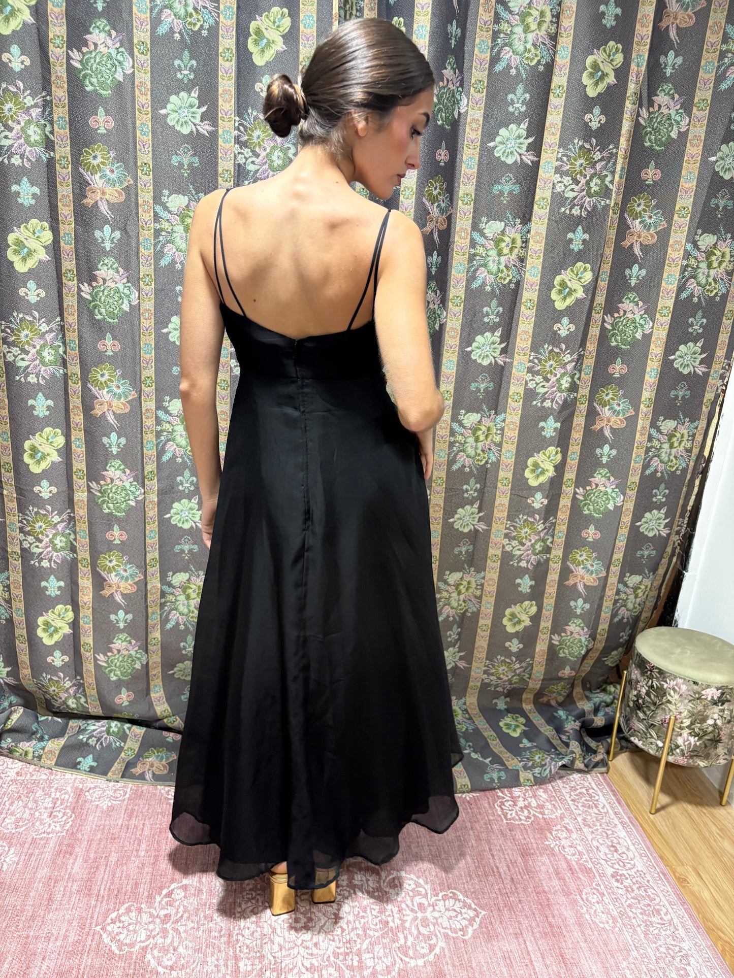 Vestido negro vintage vuelo