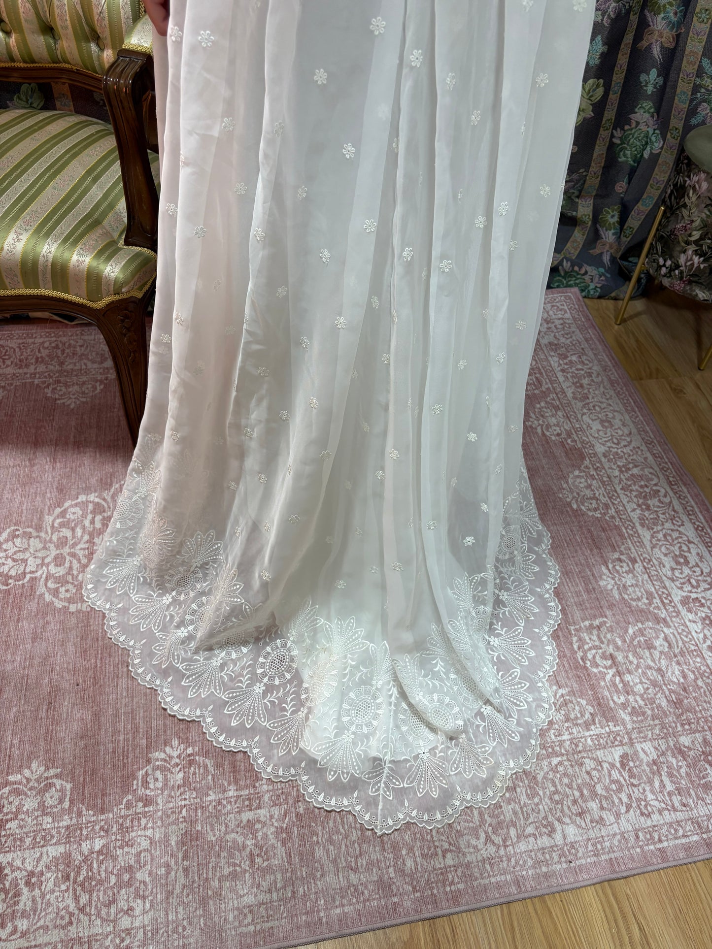 Vestido novia vintage flores bordadas