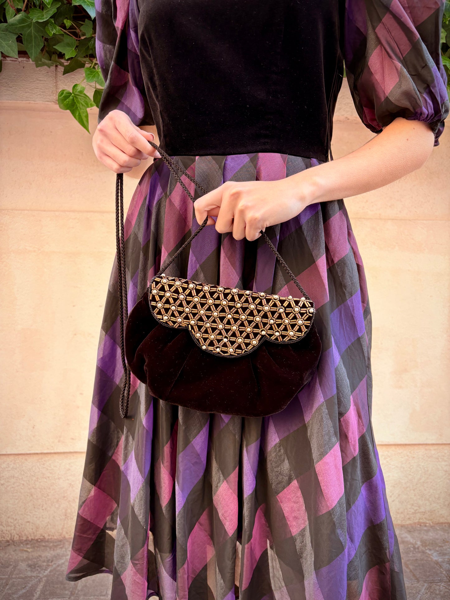Bolso de fiesta vintage negro y dorado
