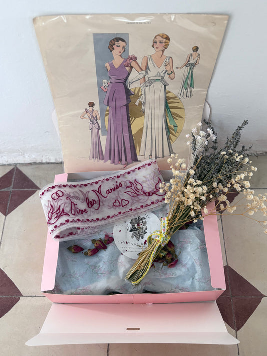 Caja de Regalo Novia Vintage - La espera