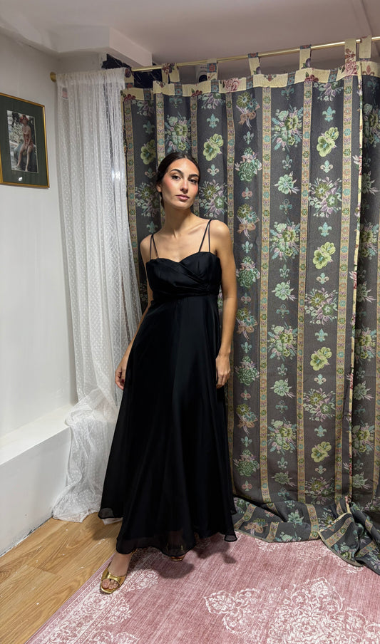 Vestido negro vintage vuelo 