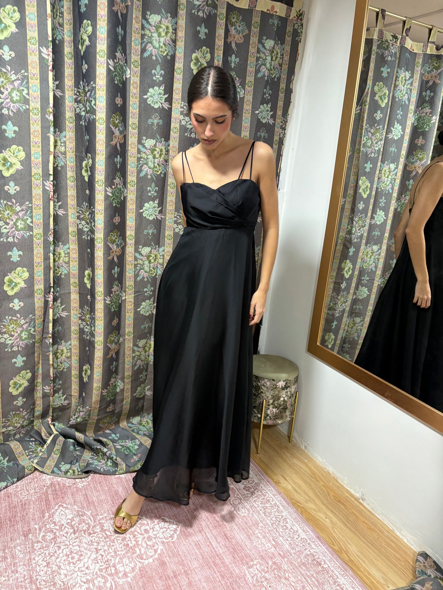 Vestido negro vintage vuelo 