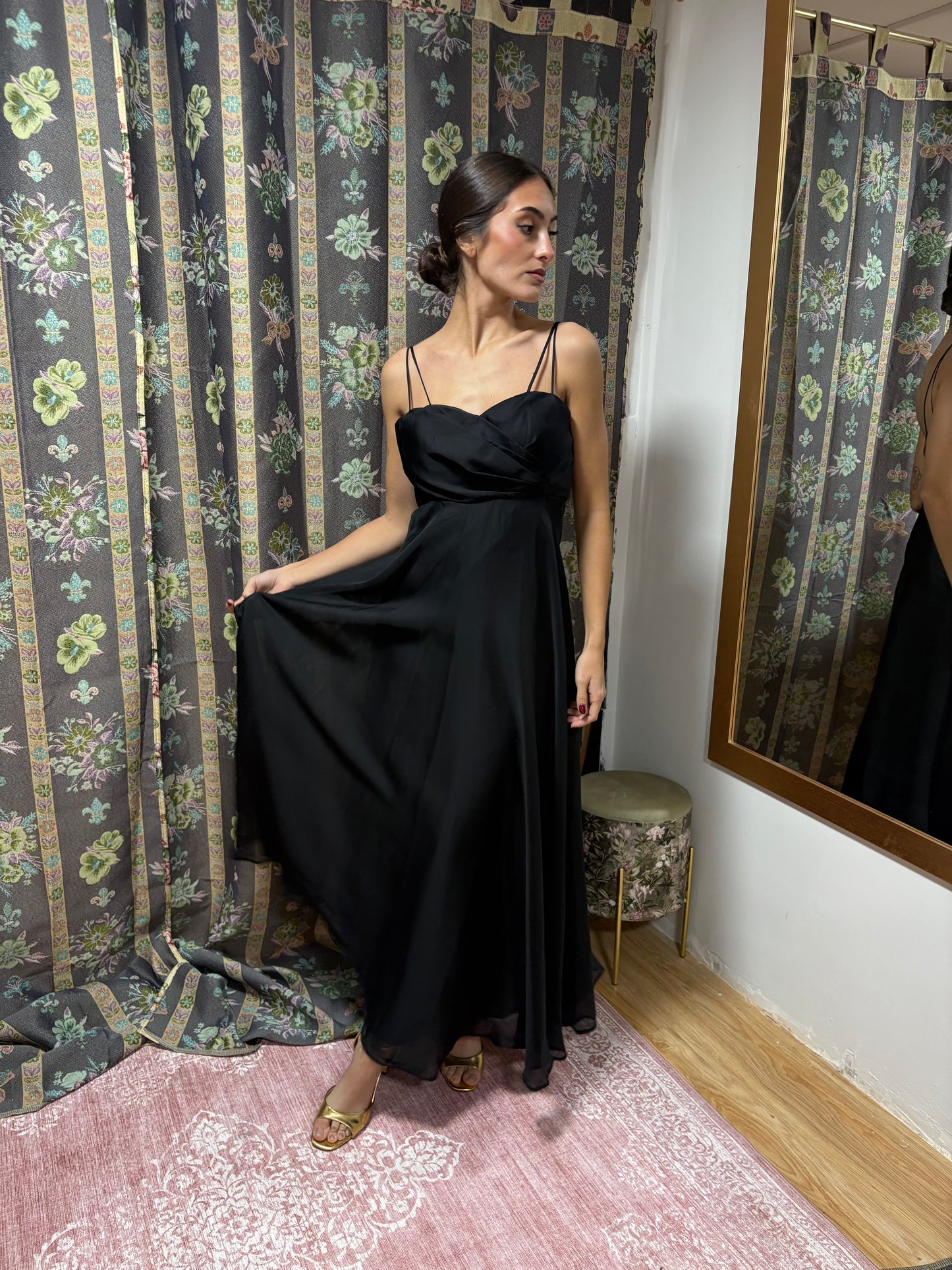 Vestido negro vintage vuelo 