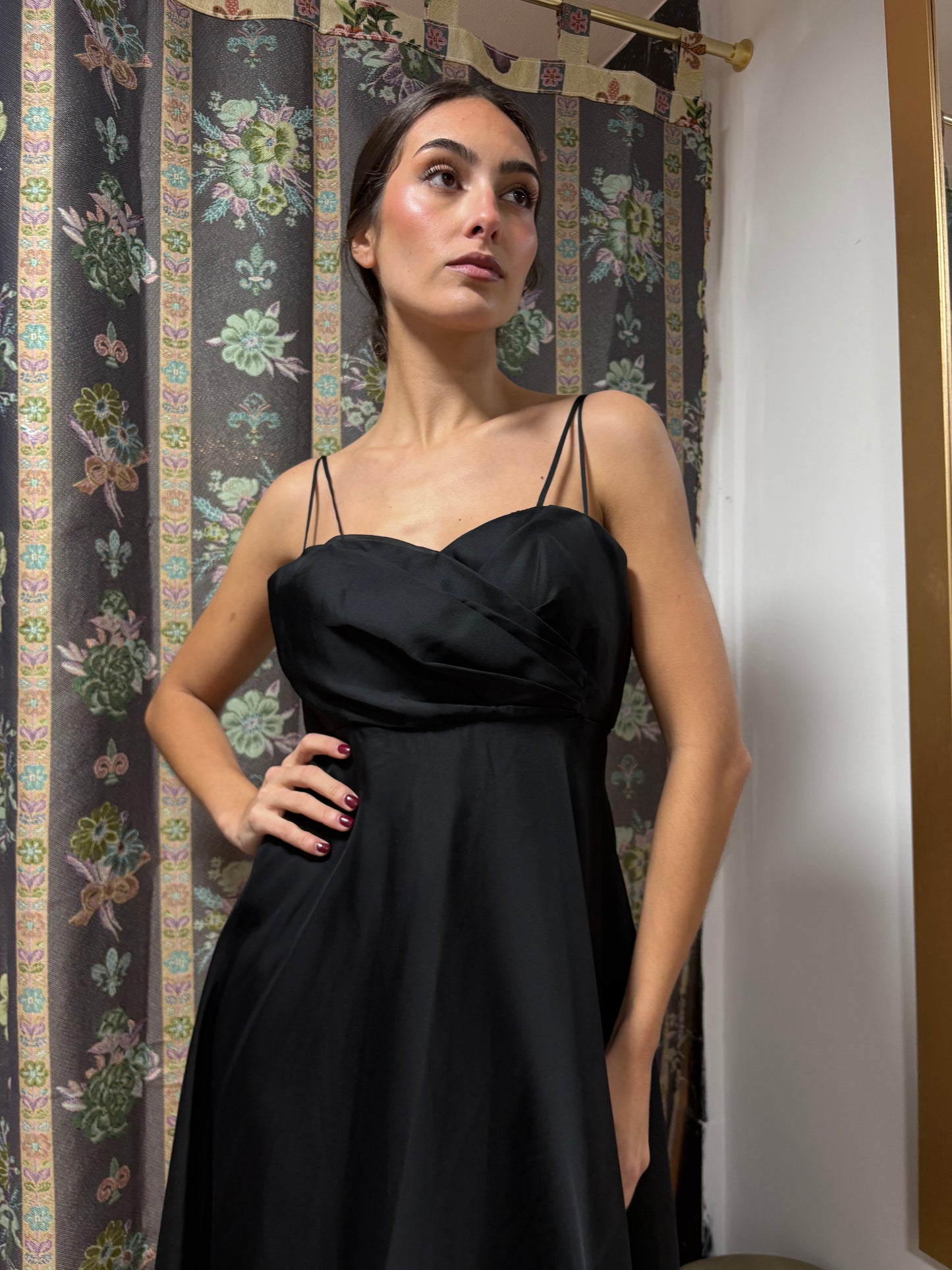 Vestido negro vintage vuelo 