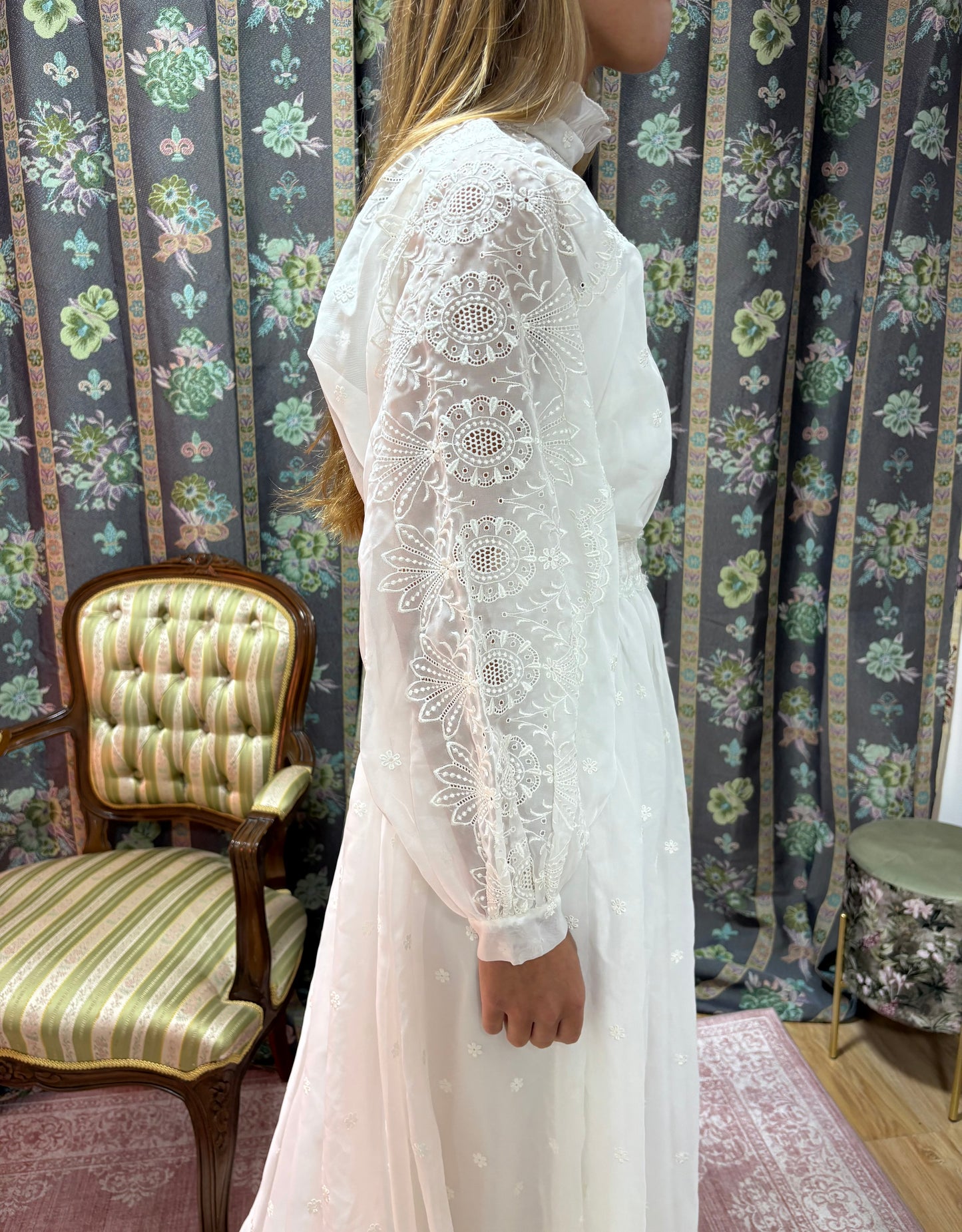 Vestido novia vintage flores bordadas 