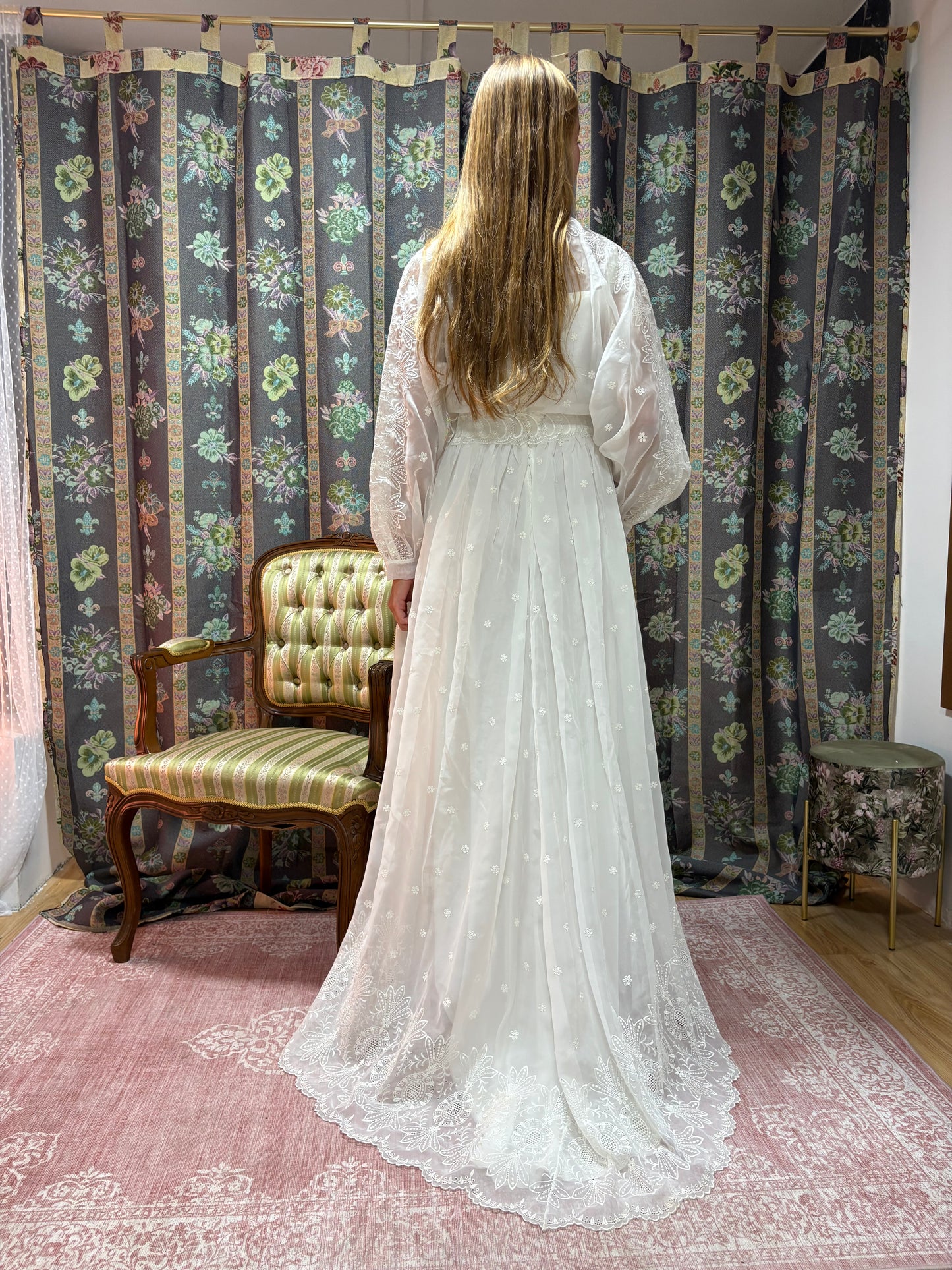 Vestido novia vintage flores bordadas 