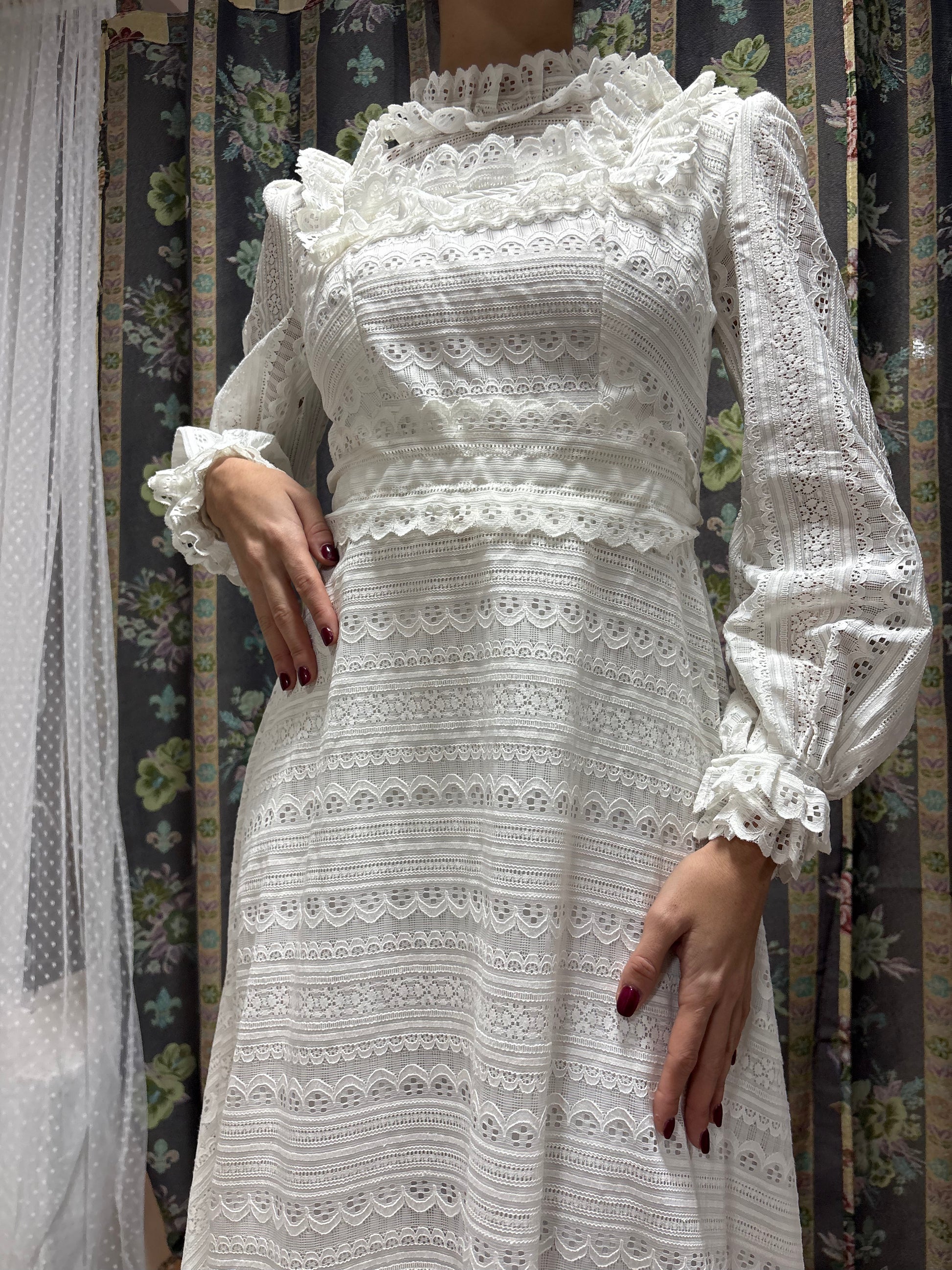 vestido novia vintage calados y bordados 