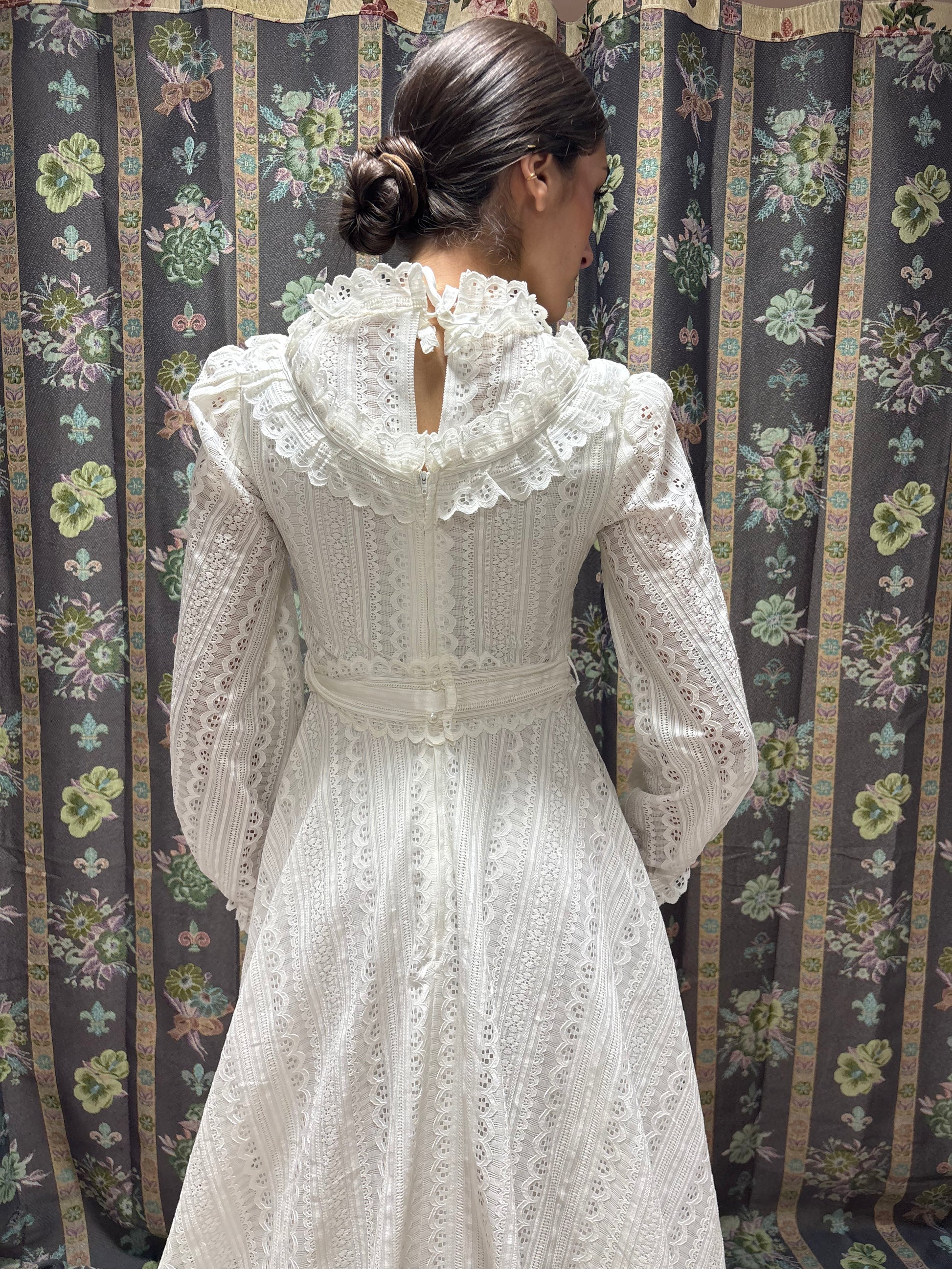 vestido novia vintage calados y bordados 